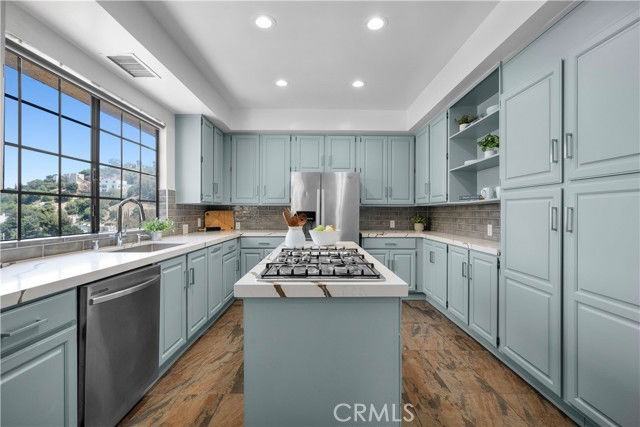 3482 Coldwater Canyon Ave - Photo 5 of 8