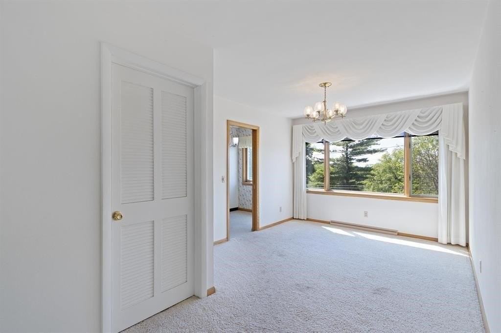 822 W Pleasant St - Photo 7 of 40