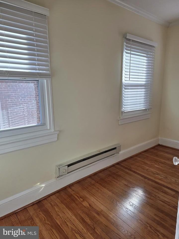 1513 Van Buren St Nw - Photo 5 of 24