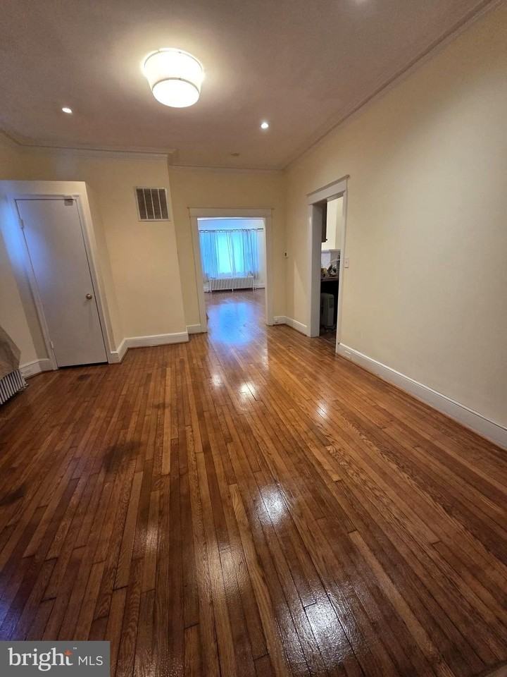 1513 Van Buren St Nw - Photo 3 of 25