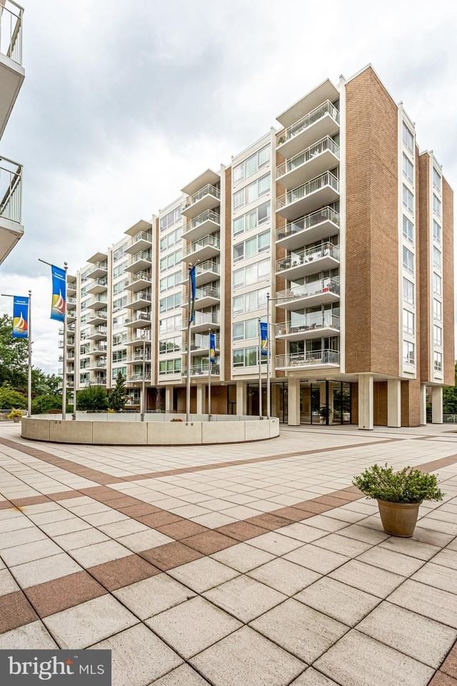 1425 4th St Sw Apt A305 - Photo 2 of 50