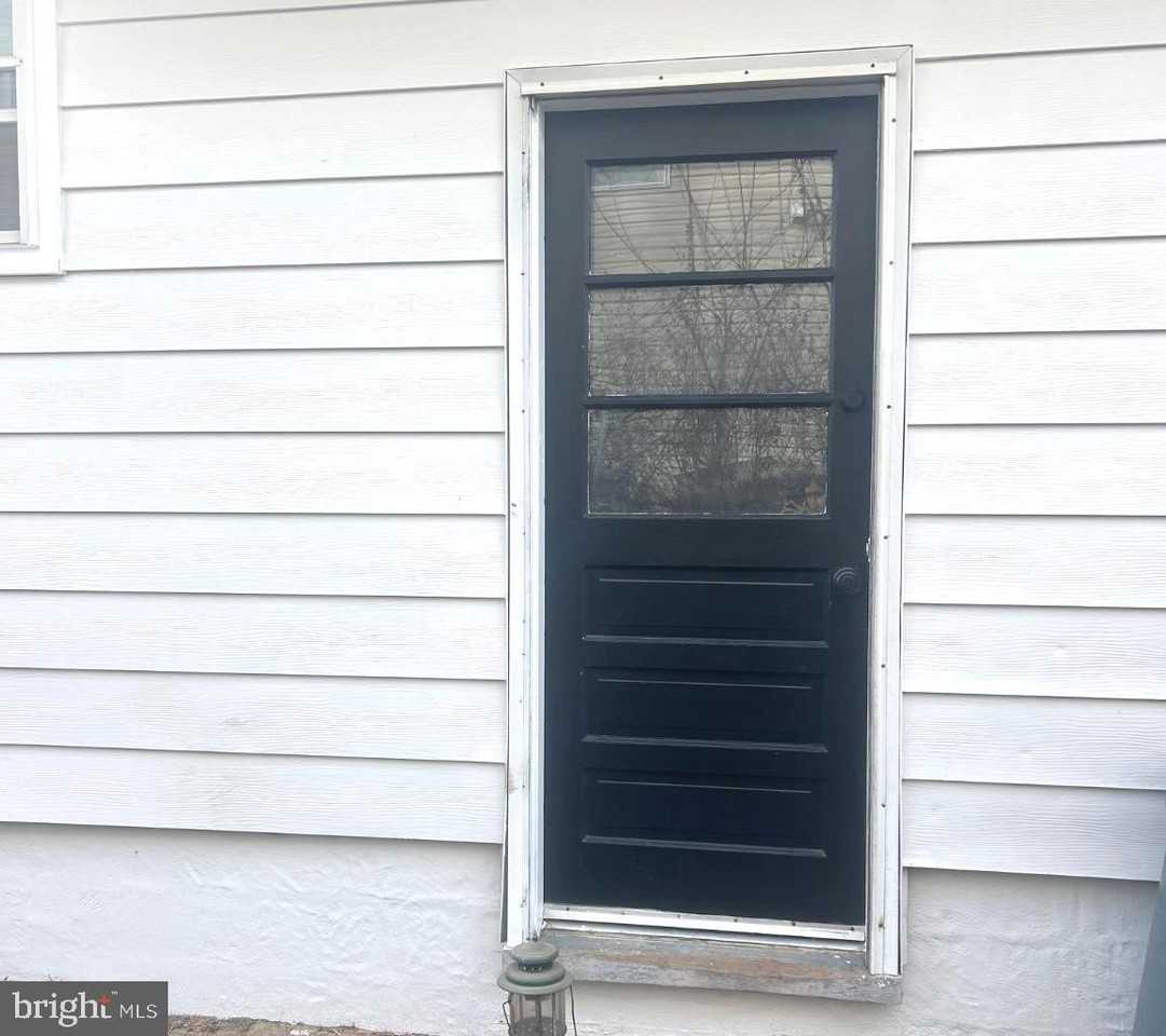 363 Baltimore Ave - Photo 2 of 20