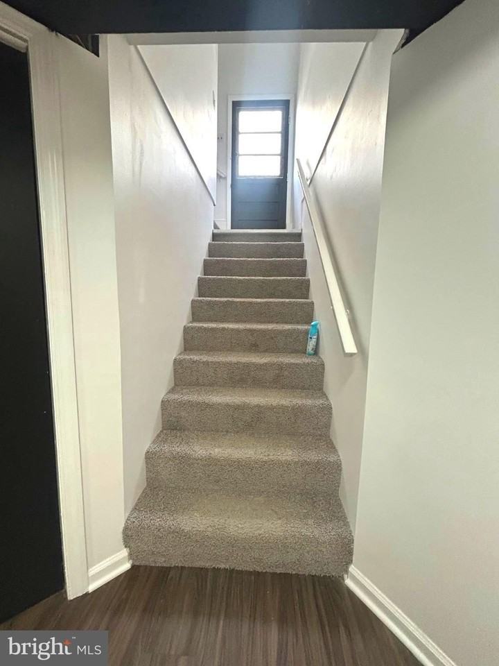 363 Baltimore Ave - Photo 3 of 20