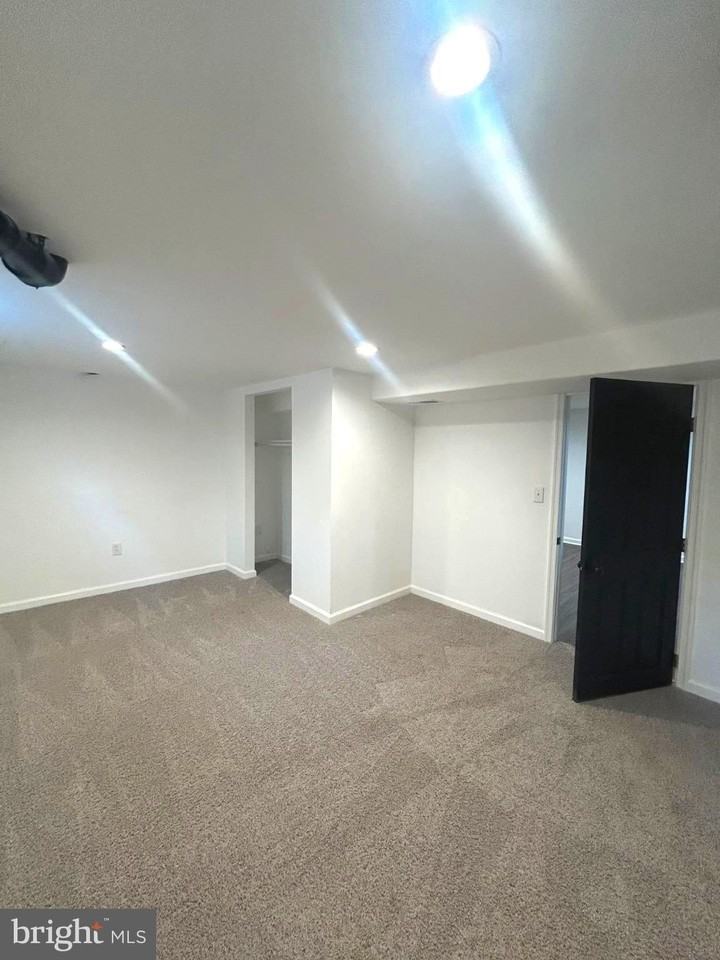 363 Baltimore Ave - Photo 5 of 20