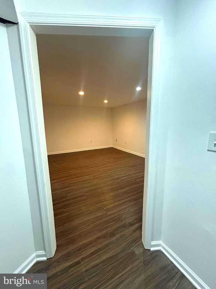 363 Baltimore Ave - Photo 6 of 20