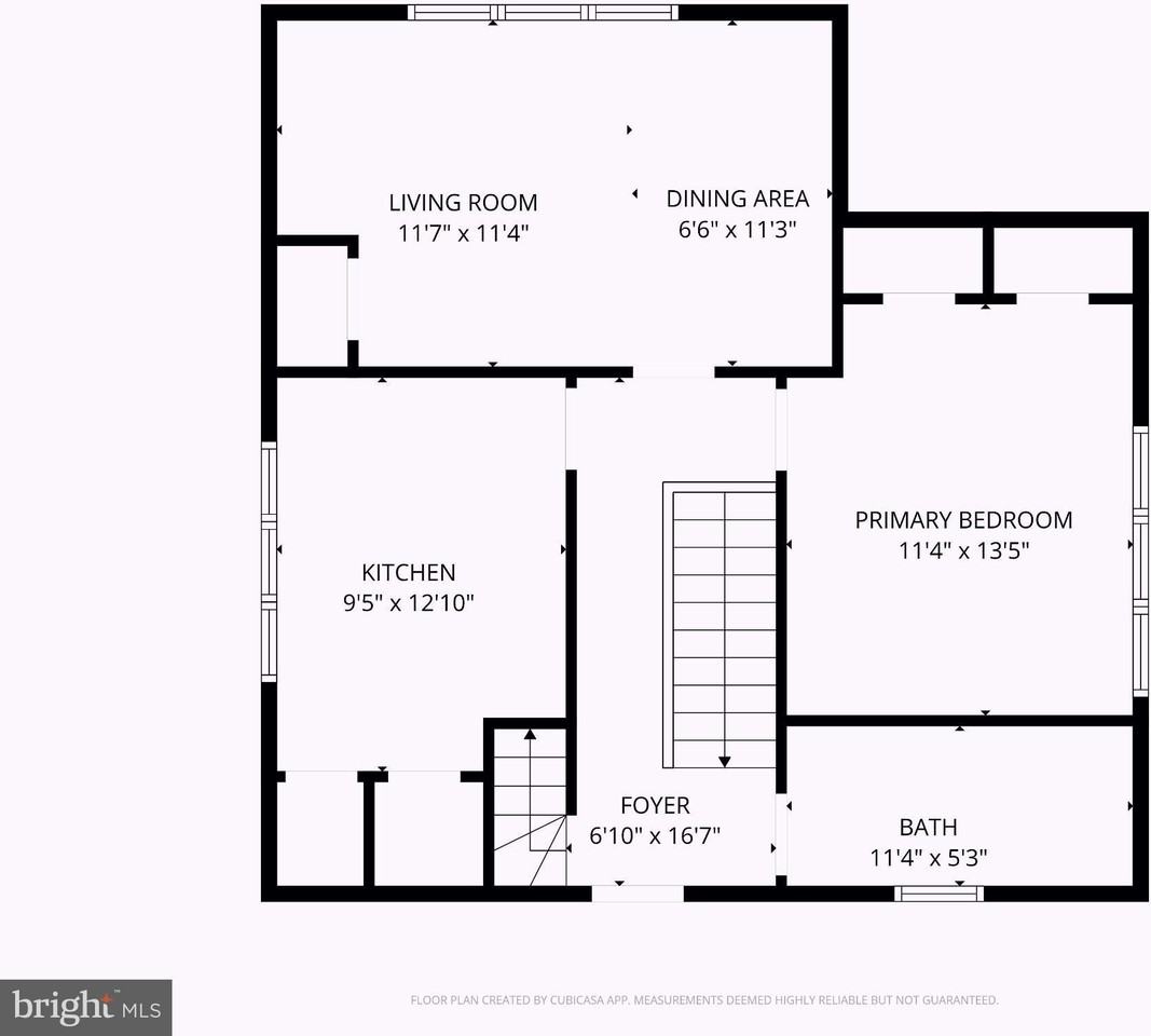 304 Collins Ave Fl 2 - Photo 2 of 4