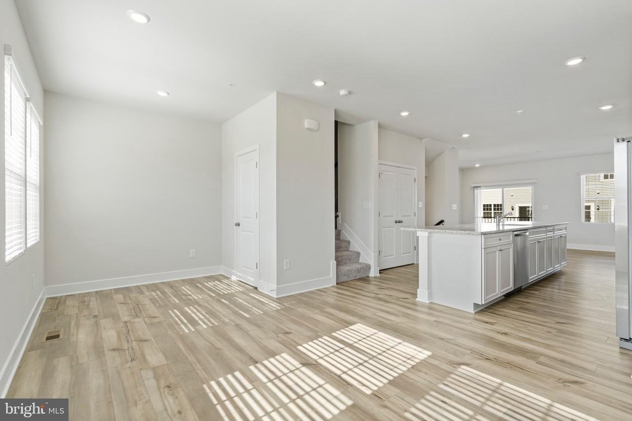 7550 Johnnycake Rd - Photo 6 of 36