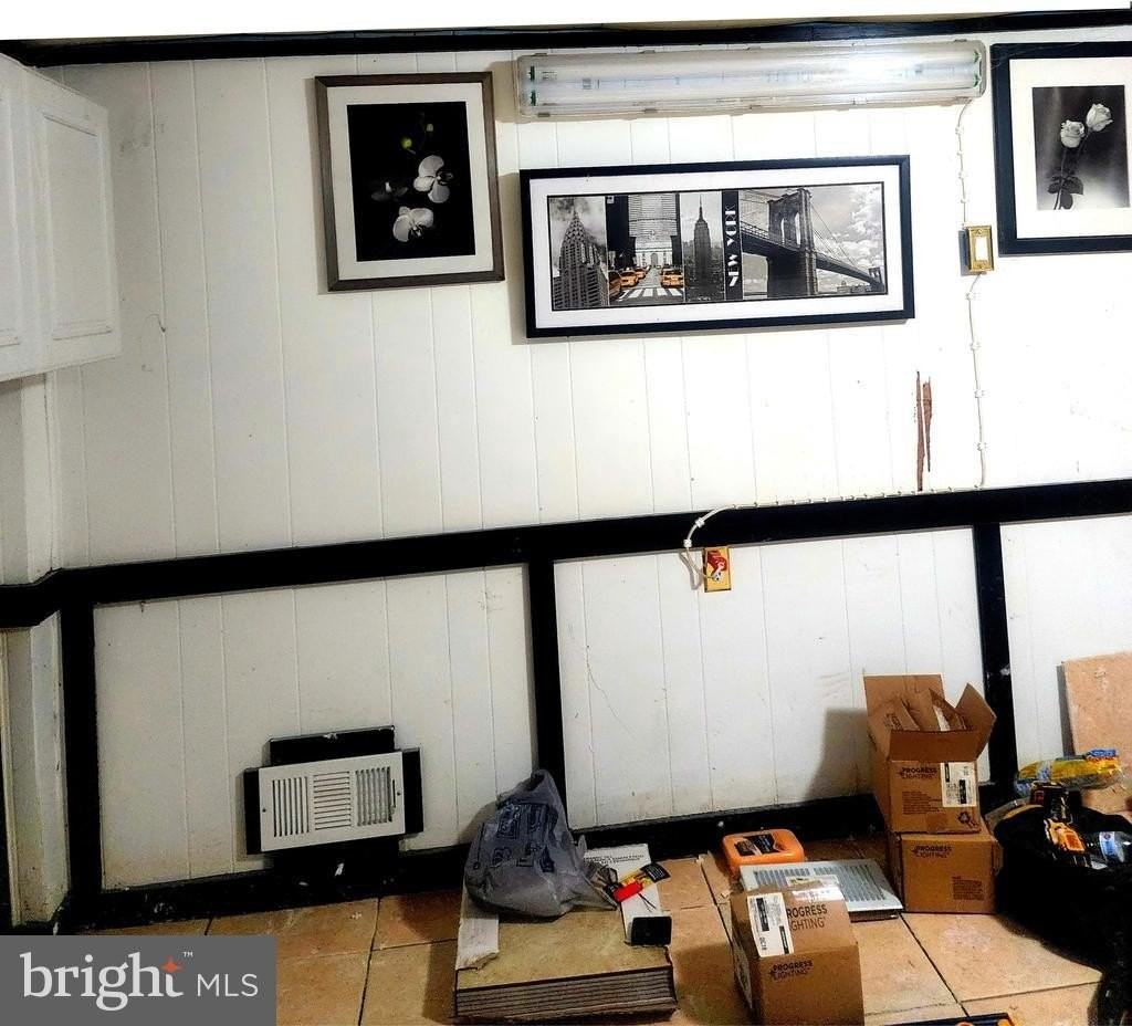 4790 Ford Ct - Photo 3 of 50