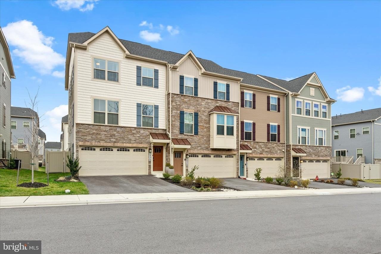 5924 Pecking Stone St - Photo 5 of 50