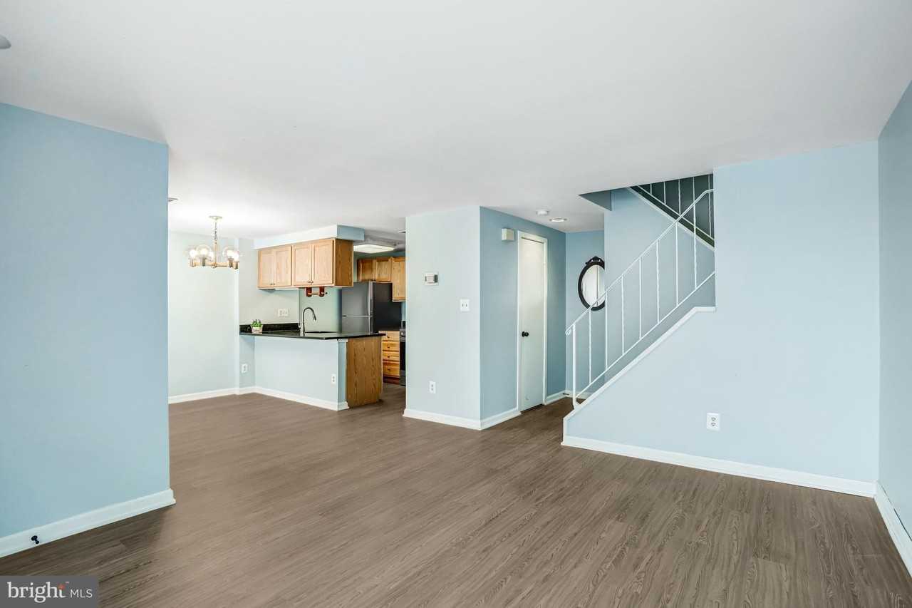 9410 Walburg Way - Photo 6 of 28