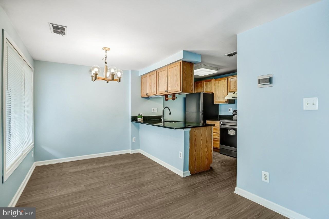 9410 Walburg Way - Photo 7 of 28