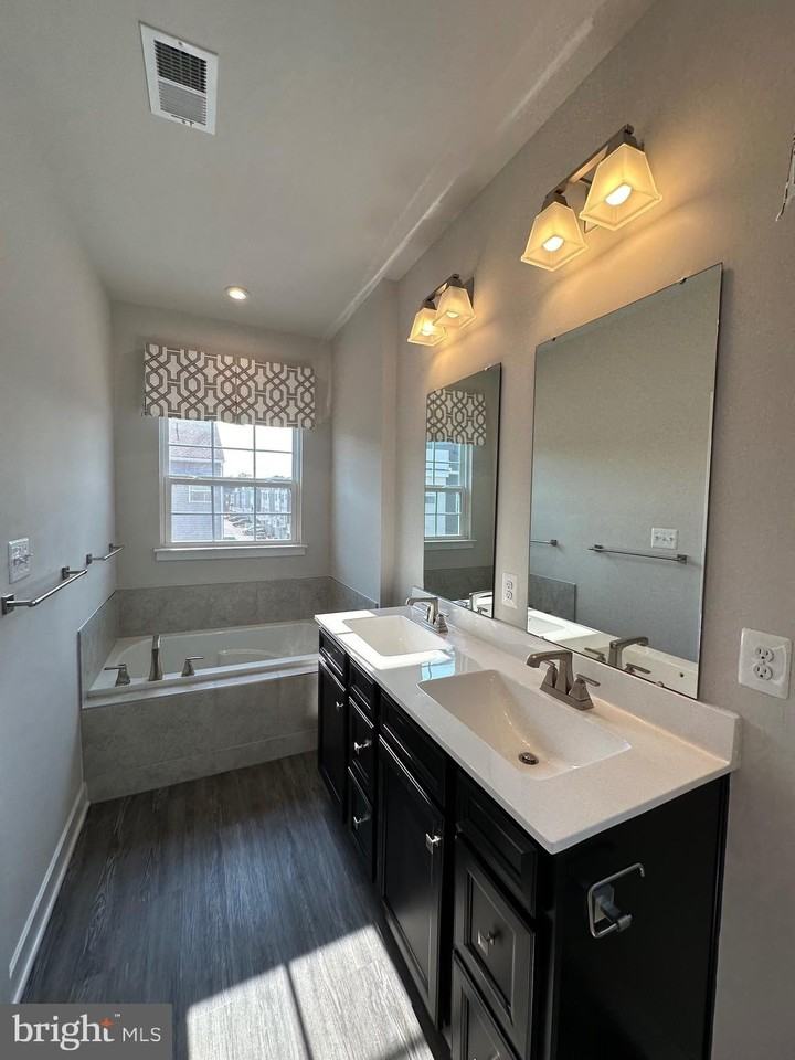 16577 Fife Way - Photo 6 of 13