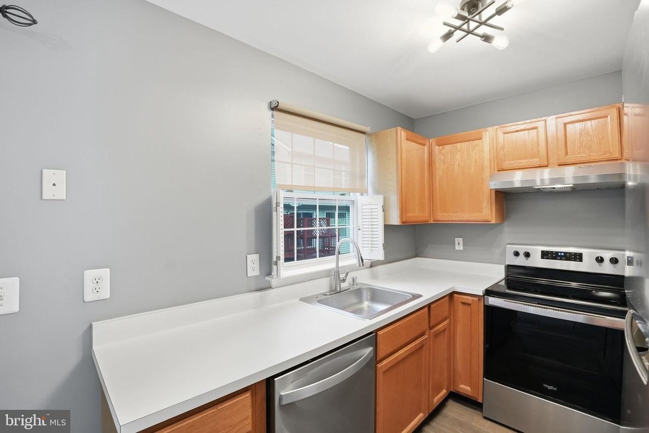 13815 Churchville Dr - Photo 7 of 24