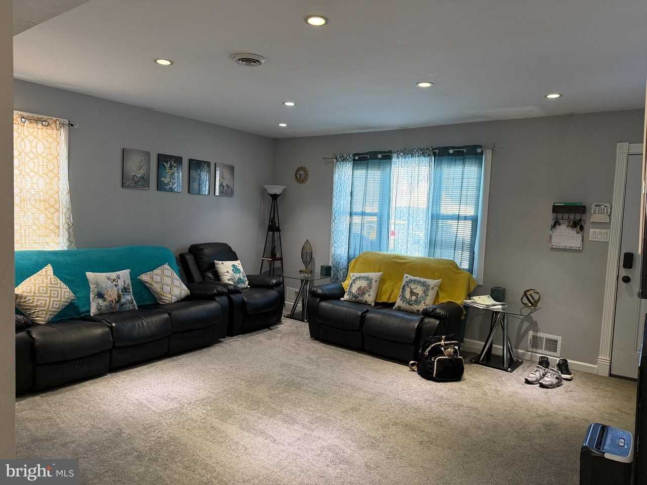 127 Dory Ct - Photo 3 of 16