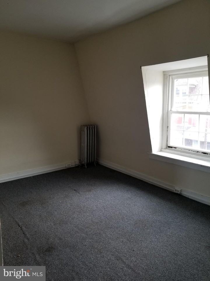 230 S 13th St Unit 2 - Photo 6 of 11