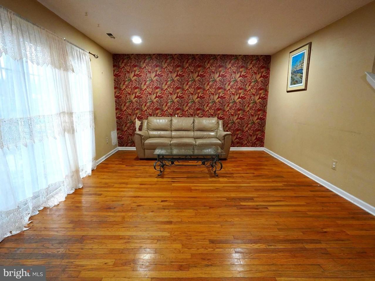 51 Hollybrooke Dr - Photo 4 of 19