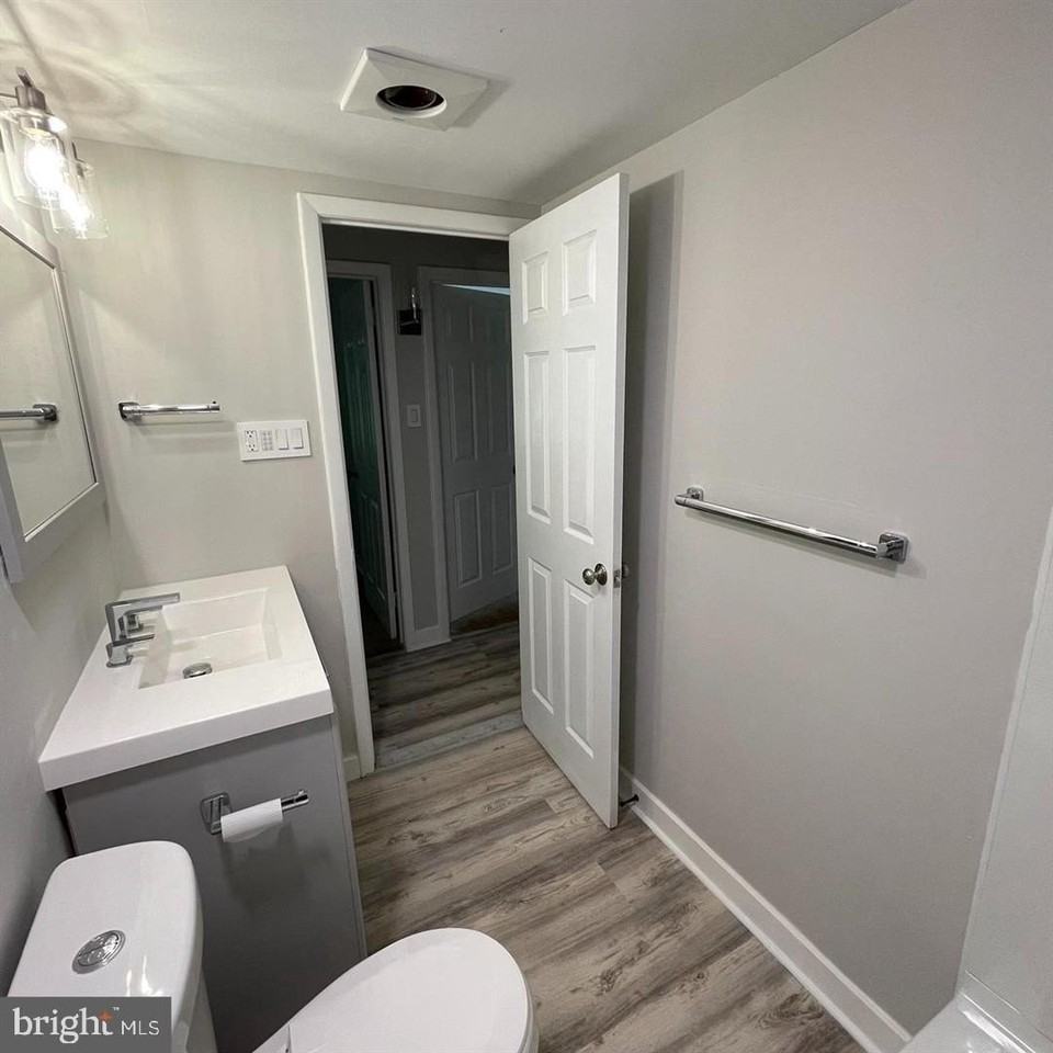 324 Drummers Ln - Photo 4 of 22