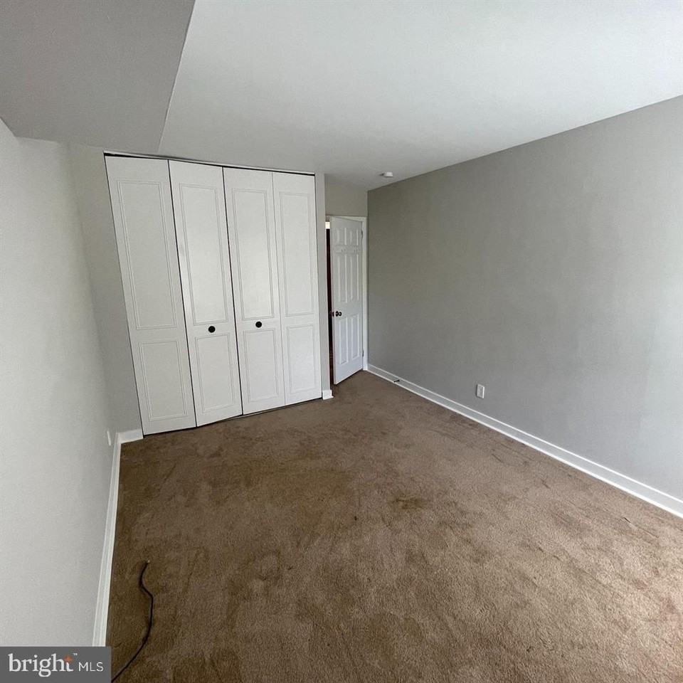 324 Drummers Ln - Photo 6 of 22