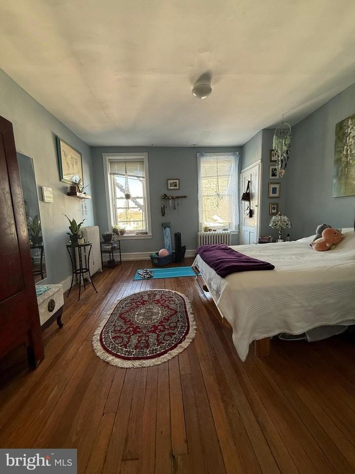 231 Pine St Side 4f - Photo 4 of 15