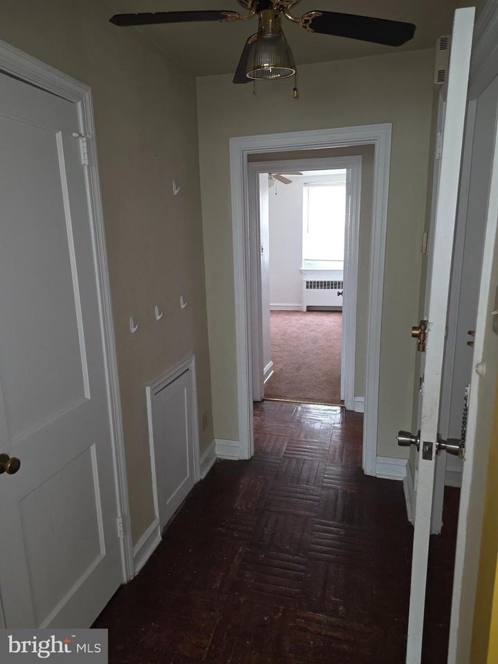 916 E Vernon Rd - Photo 6 of 10