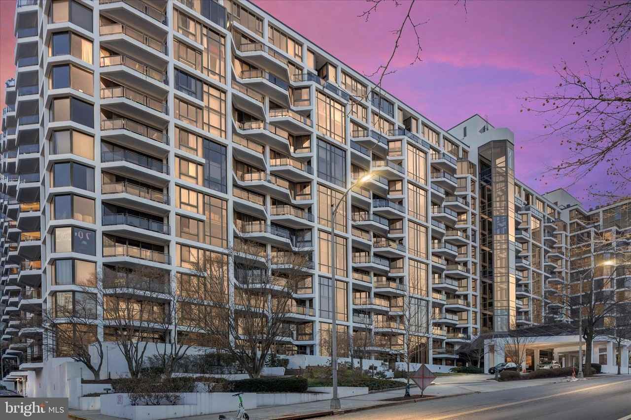 1530 Key Blvd Apt 401 - Photo 3 of 32