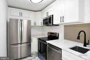 113 N Fayette St Apt 3 #3 - Photo 1 of 1