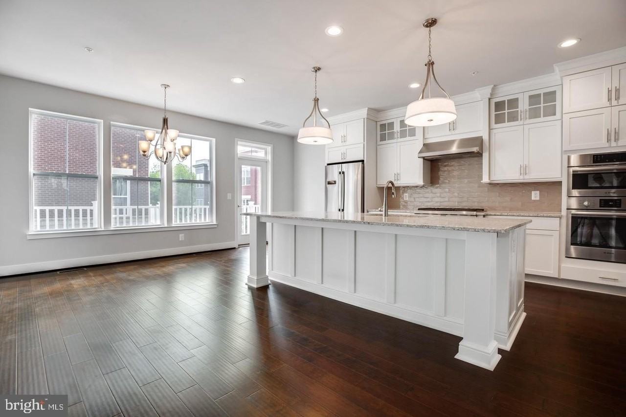 1979 Roland Clarke Pl - Photo 4 of 50