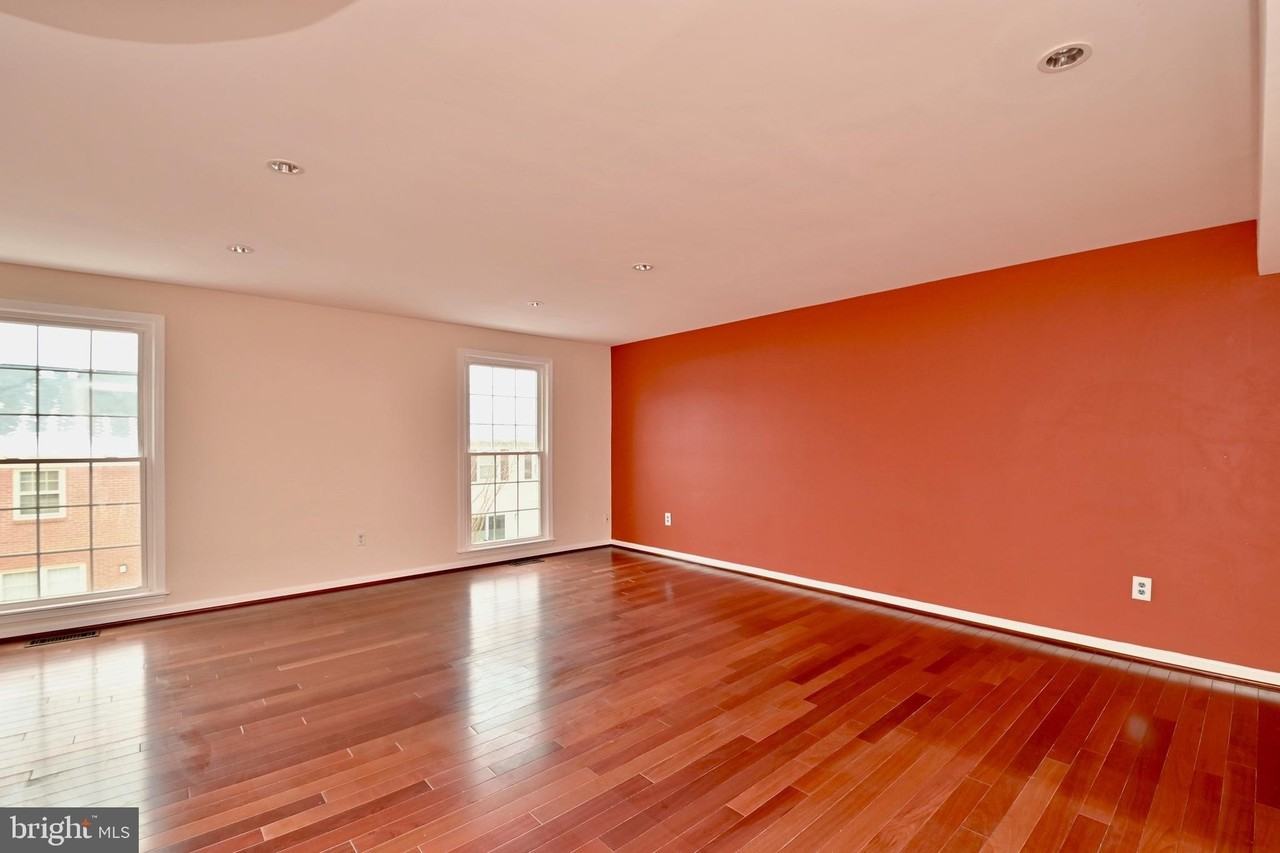 2481 Windbreak Dr - Photo 4 of 36