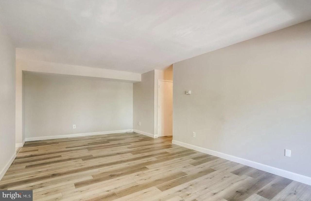 527 Florida Ave Apt 104 - Photo 3 of 19