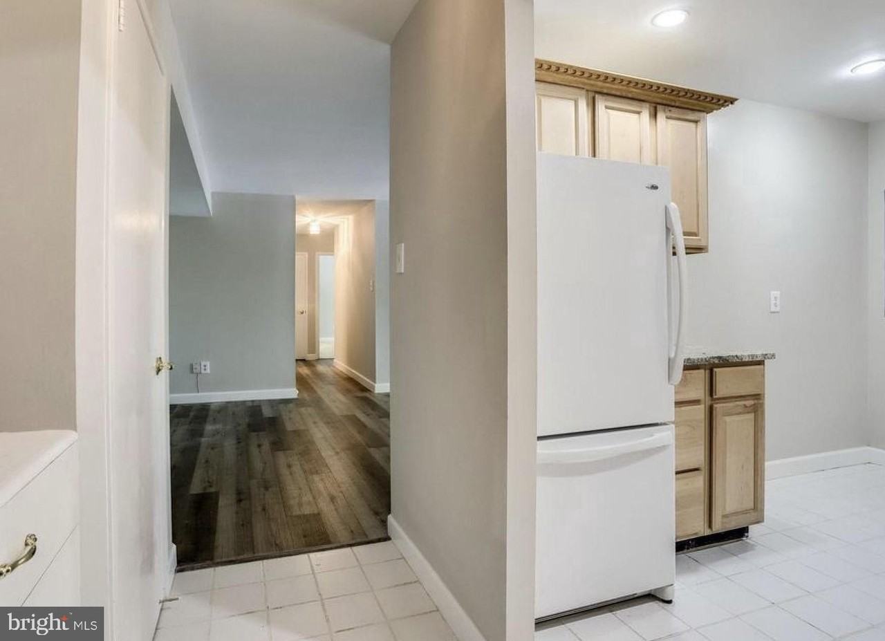 527 Florida Ave Apt 104 - Photo 6 of 19