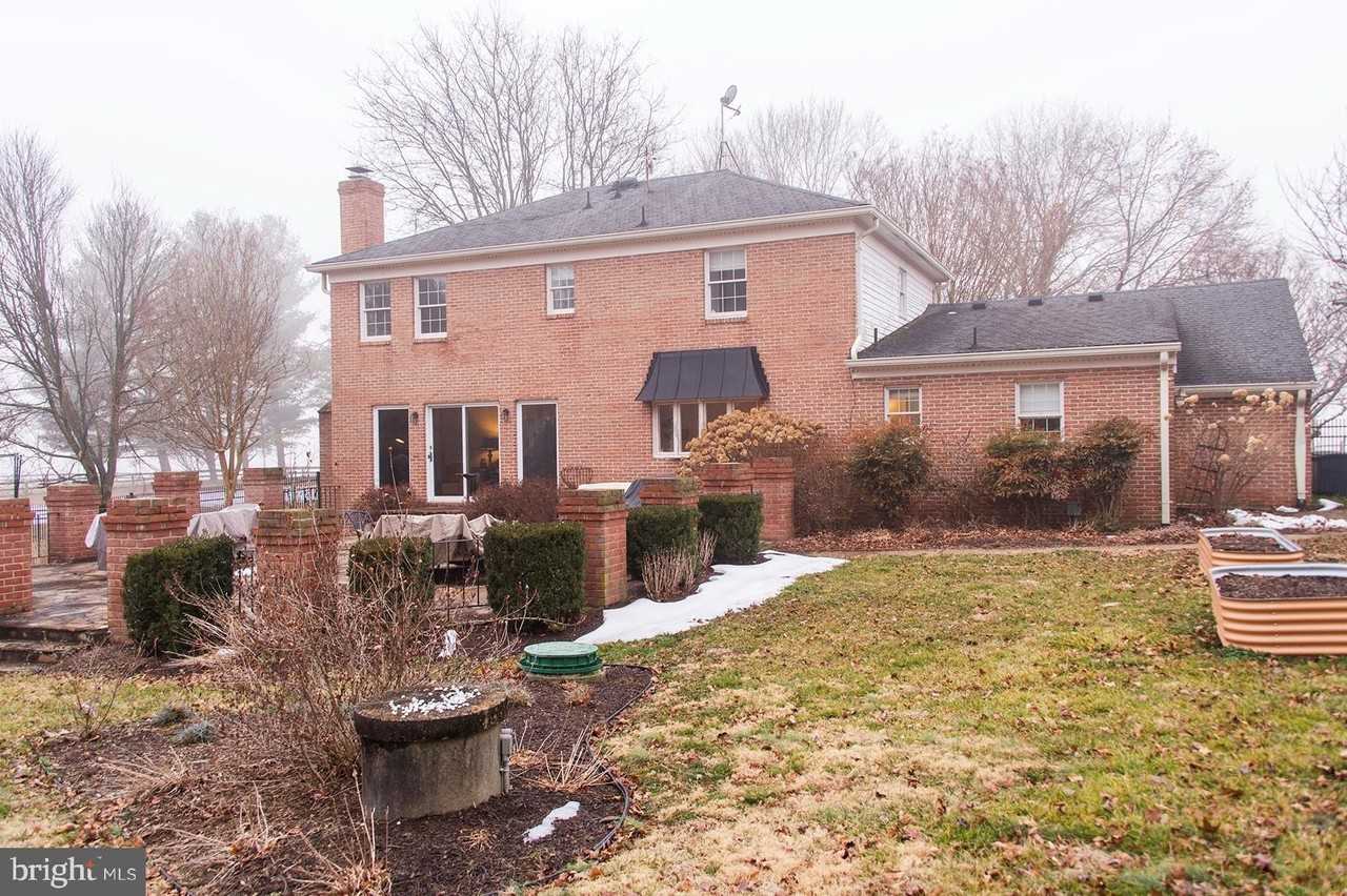 39693 Rocky Ln - Photo 2 of 33