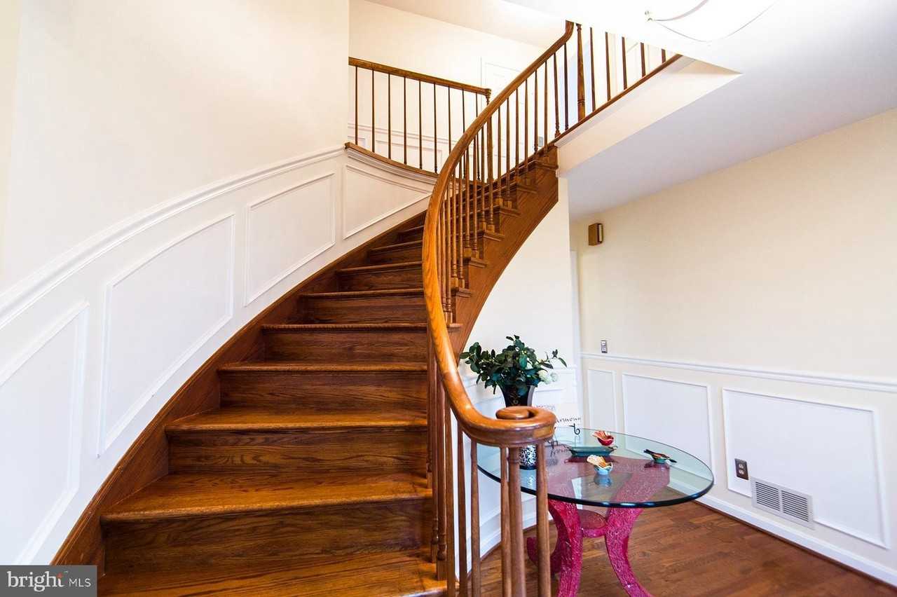 39693 Rocky Ln - Photo 4 of 33