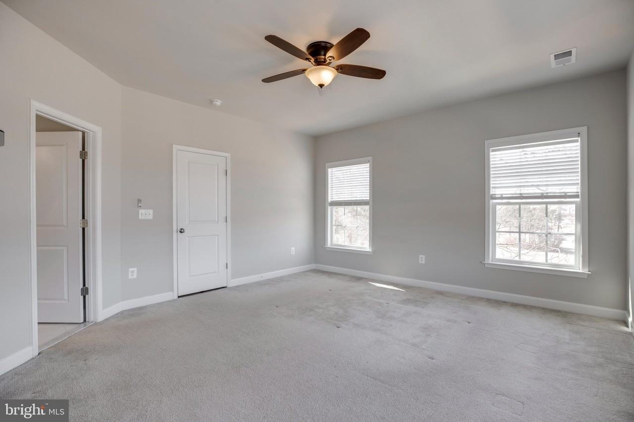 8890 Orchard Ln - Photo 5 of 46