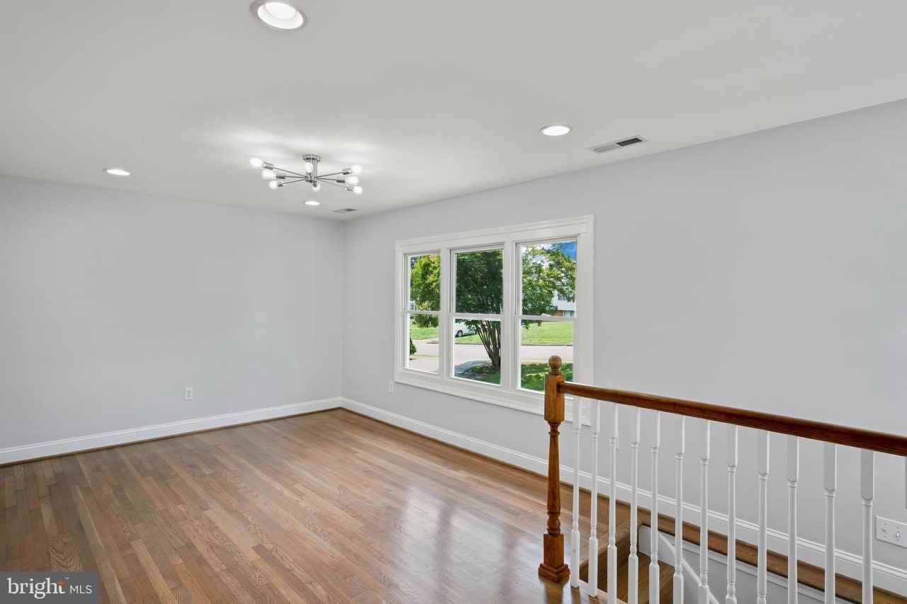 1612 Florida Ave - Photo 5 of 50