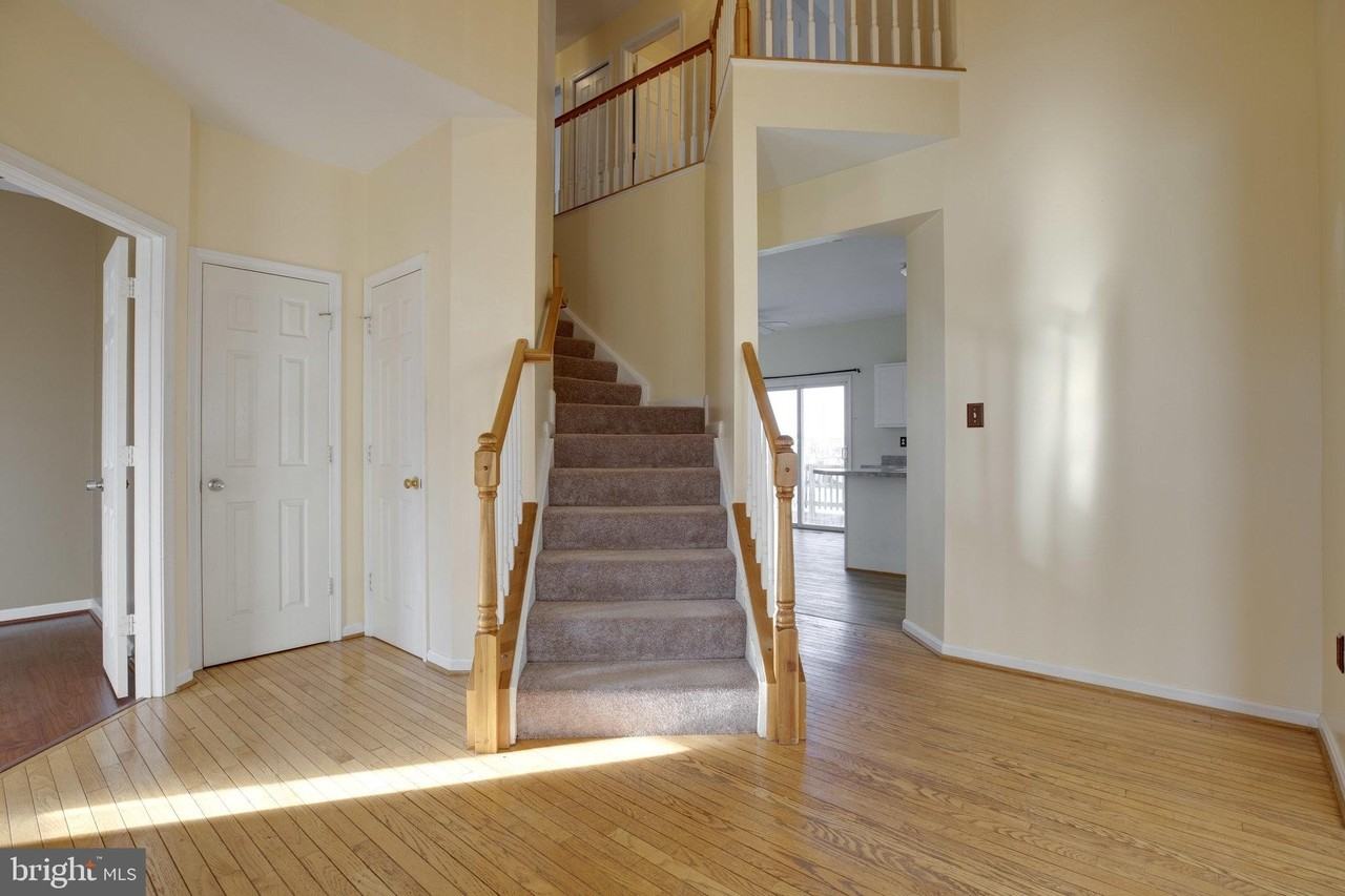 9924 Arrowood Dr - Photo 4 of 50