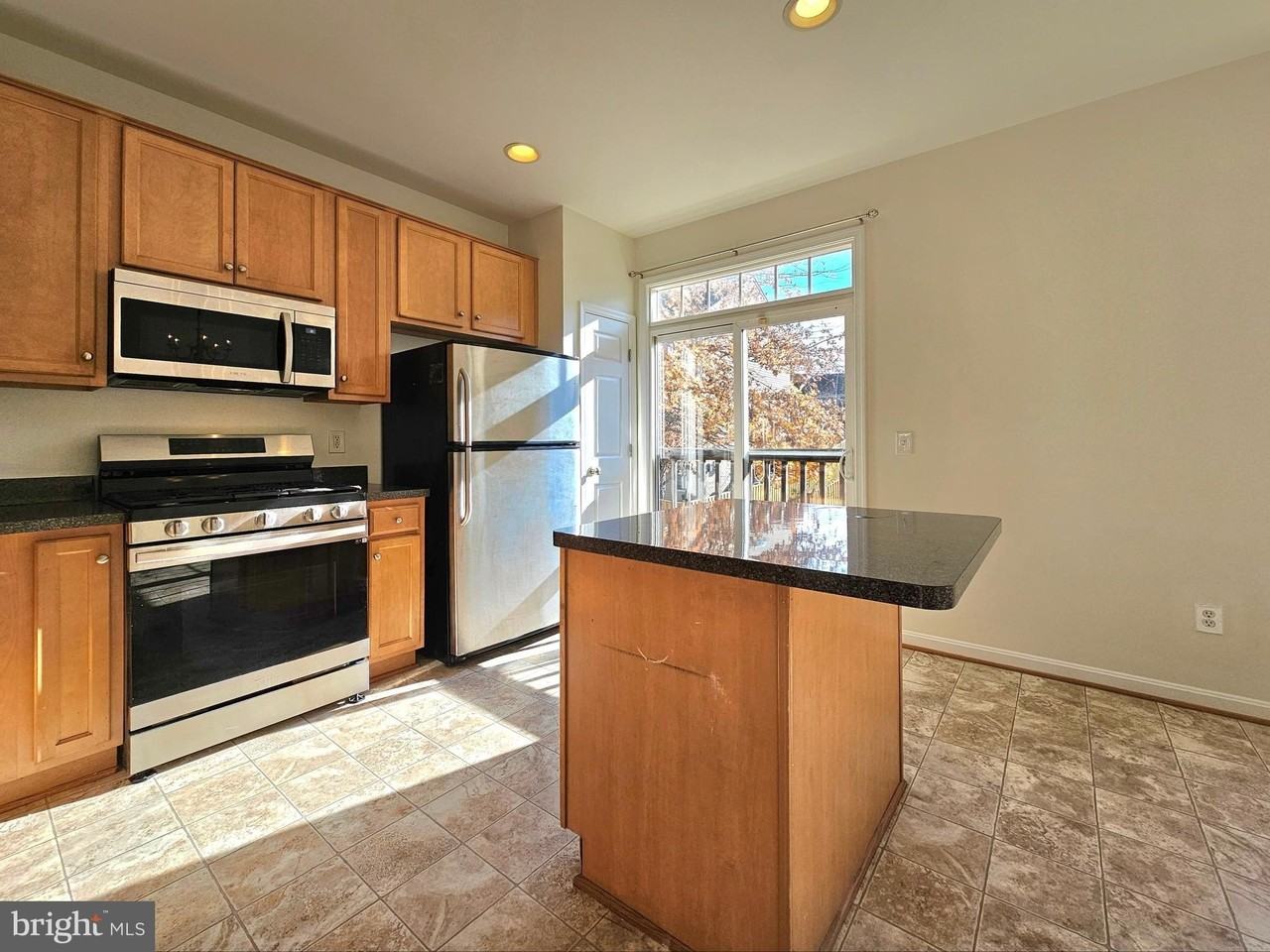 15334 Elizabeth Burbage Loop - Photo 7 of 22