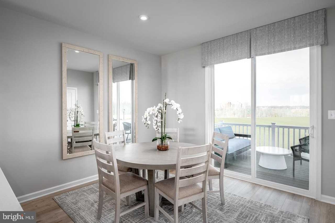 4927 Dunhaven Dr - Photo 3 of 20