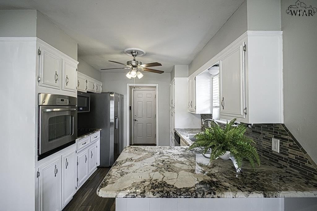 4605 MISTY VALLEY STREET EAST - Photo 5 of 20