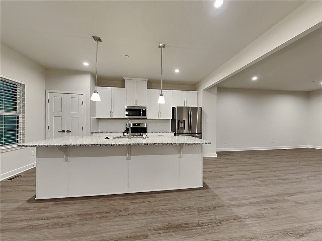 4806 Spruce Rd - Photo 6 of 49