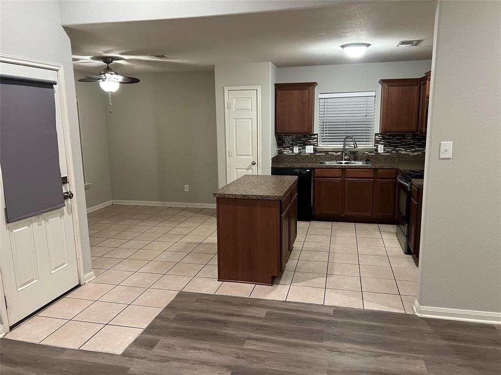 107 Cowpoke Ct - Photo 7 of 20