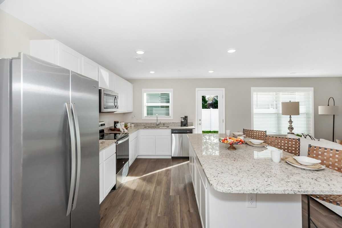 Central Park - Photo 2 of 14