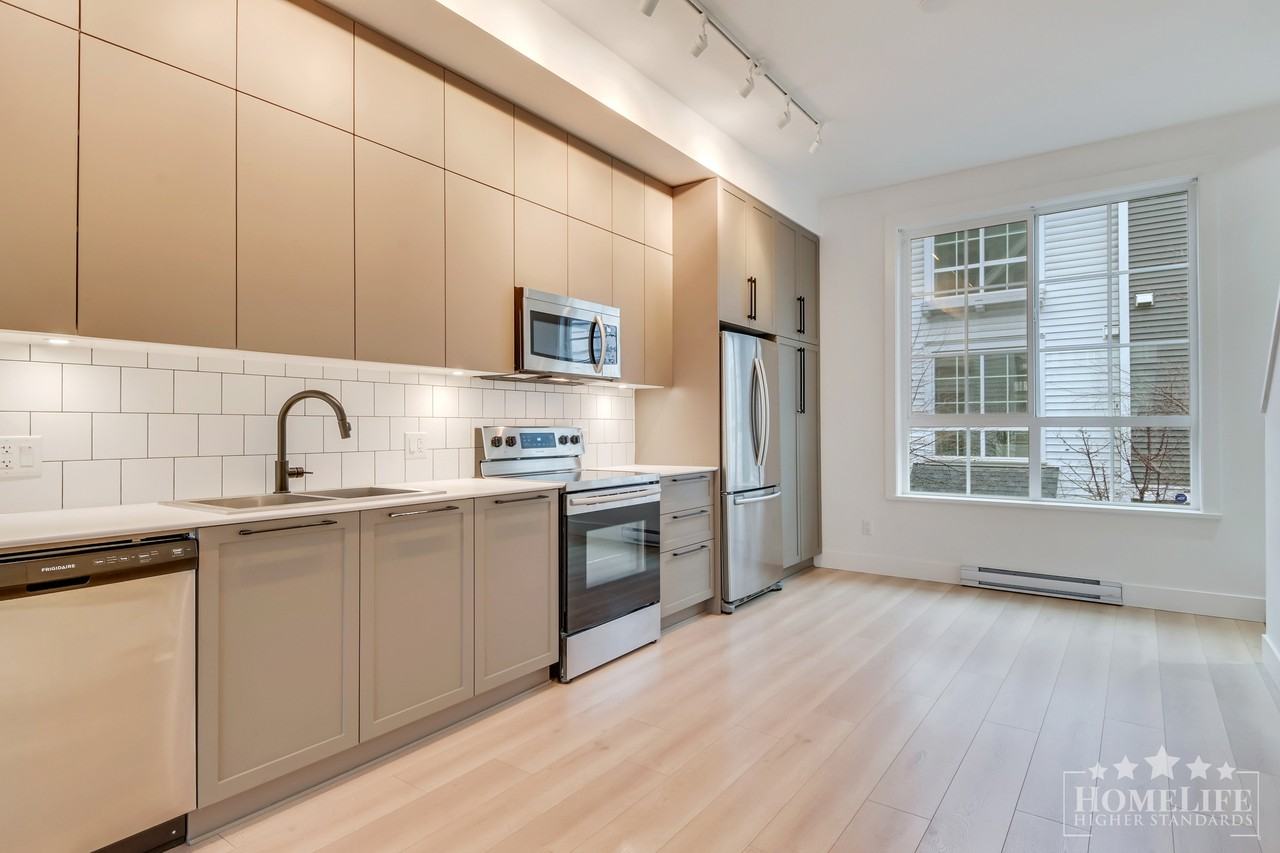 2838 Livingstone Ave - Photo 7 of 17