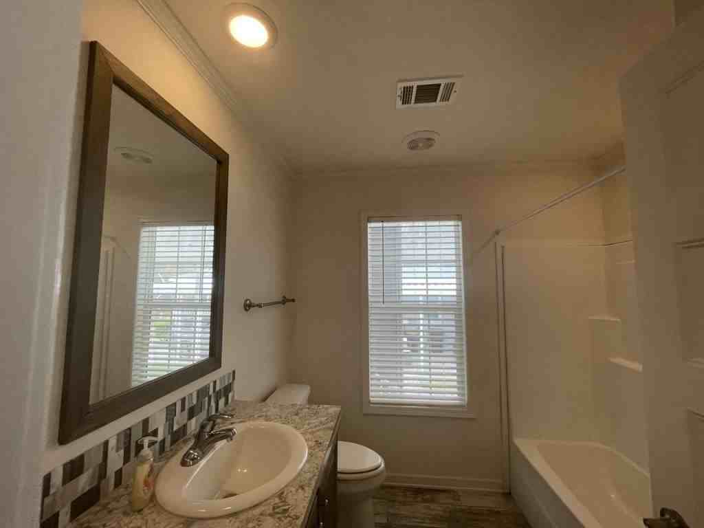 13122 Grape Ave - Photo 6 of 33