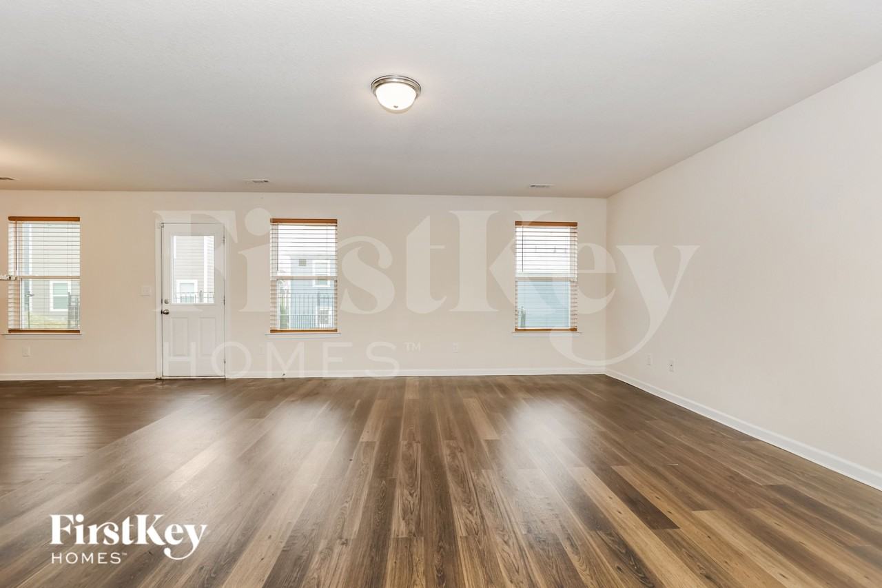 209 Kirkside Dr - Photo 2 of 16