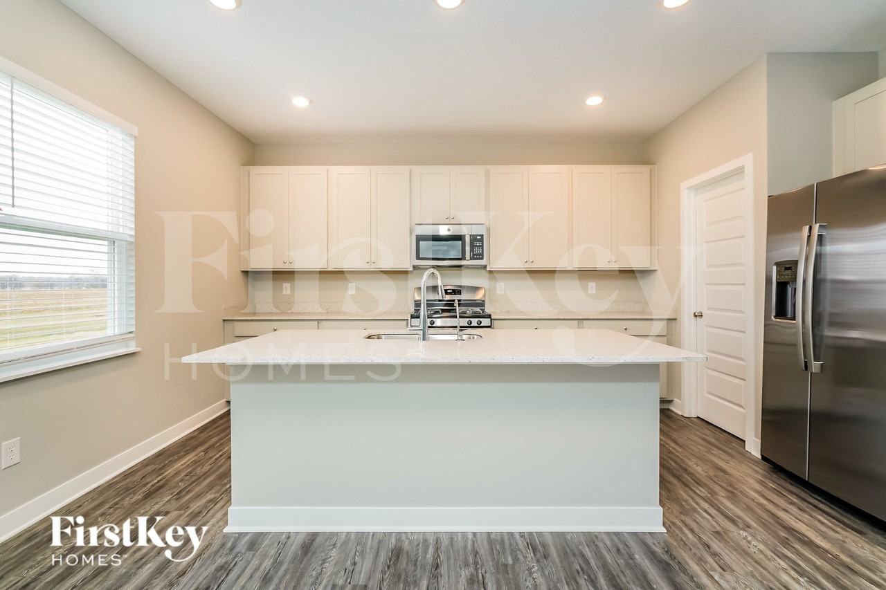 2332 S Carlota Dr - Photo 4 of 15