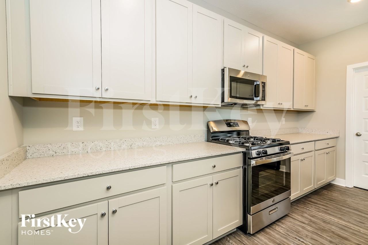 2332 S Carlota Dr - Photo 5 of 15