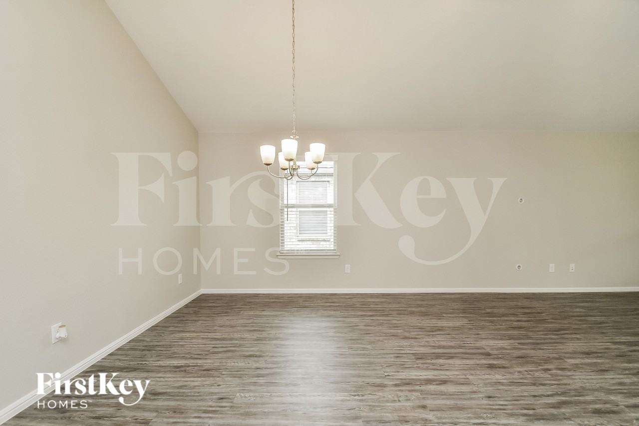 6217 Painswick Dr - Photo 4 of 15