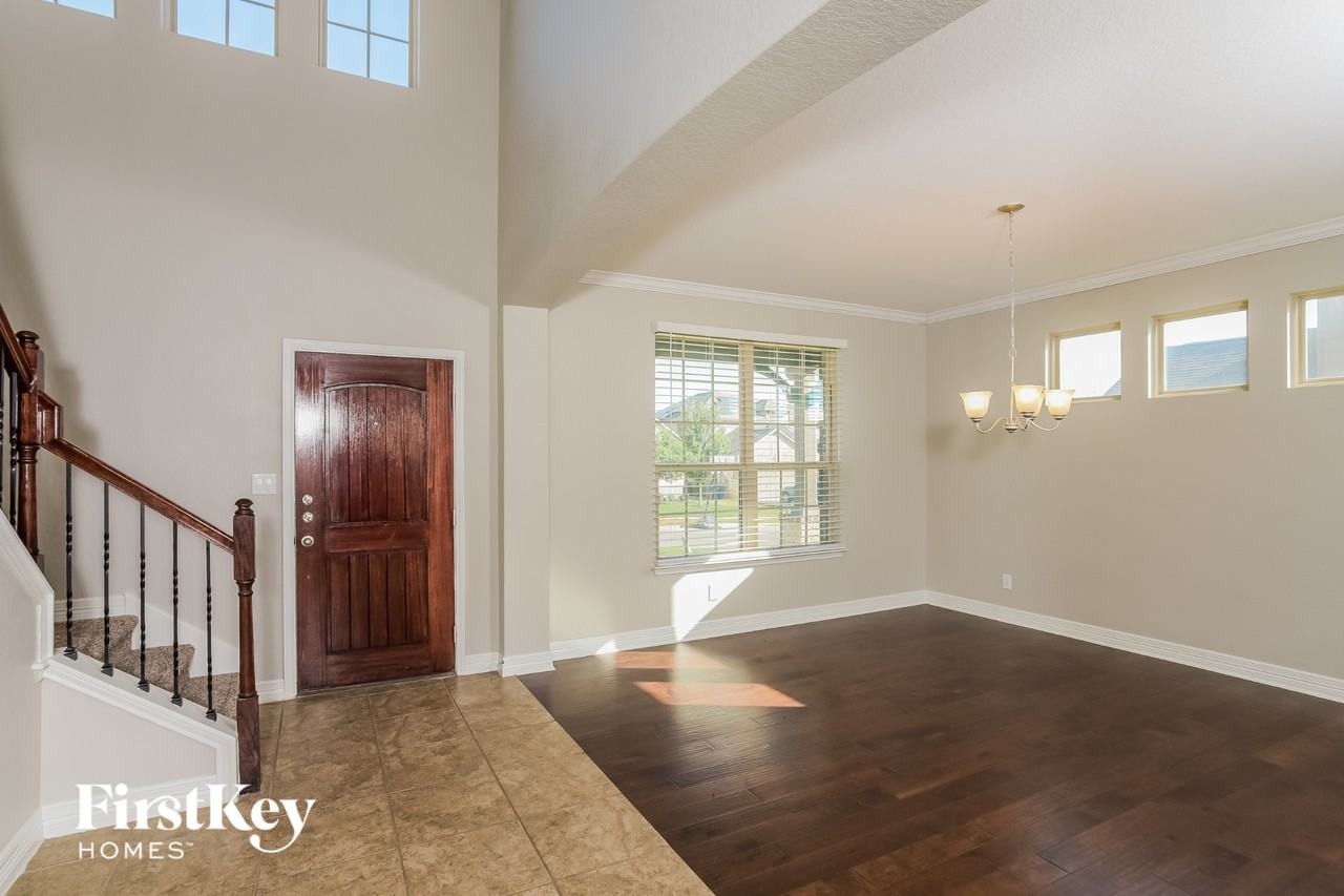 3120 Half Moon Dr - Photo 2 of 15