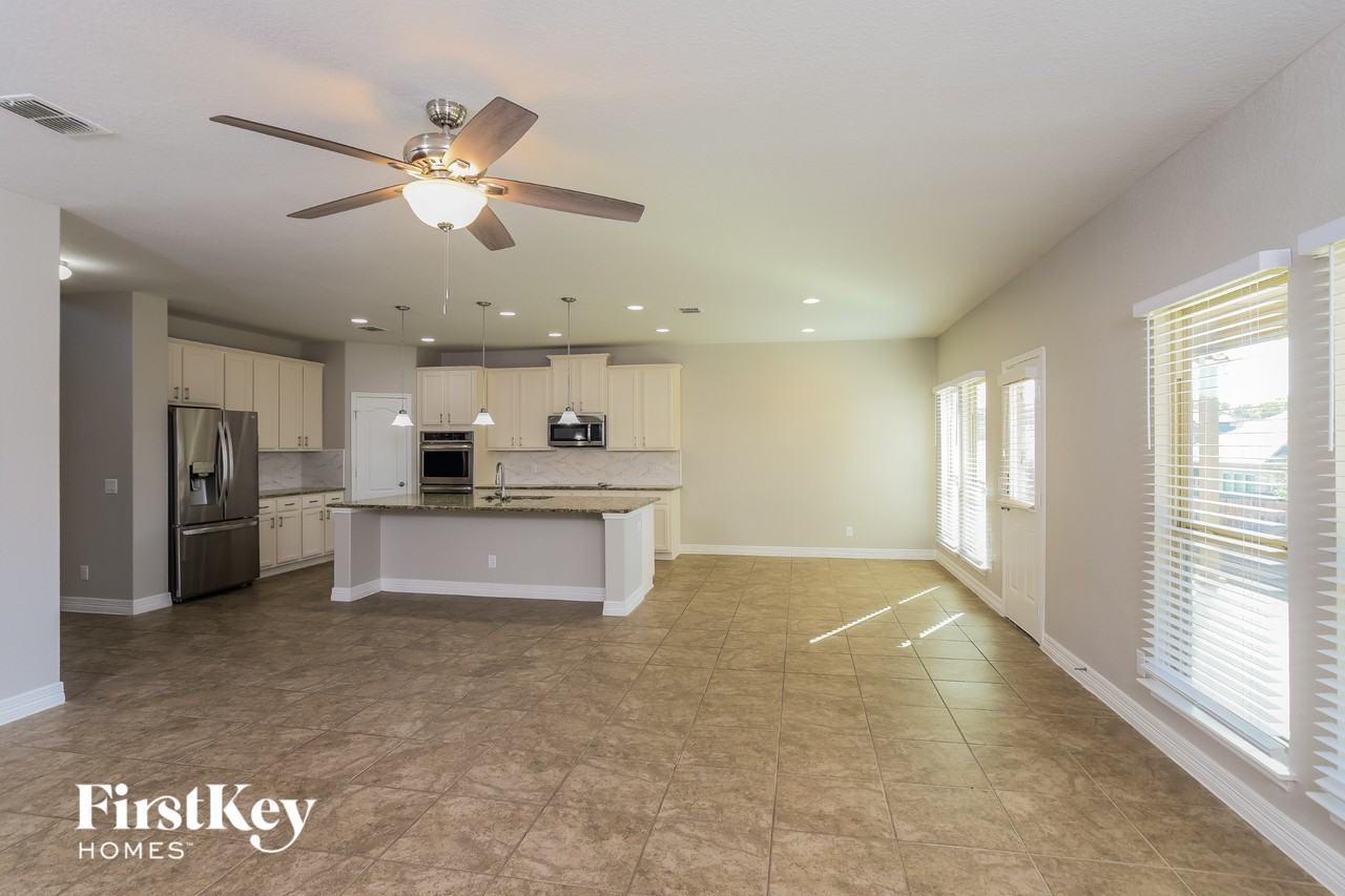 3120 Half Moon Dr - Photo 3 of 15