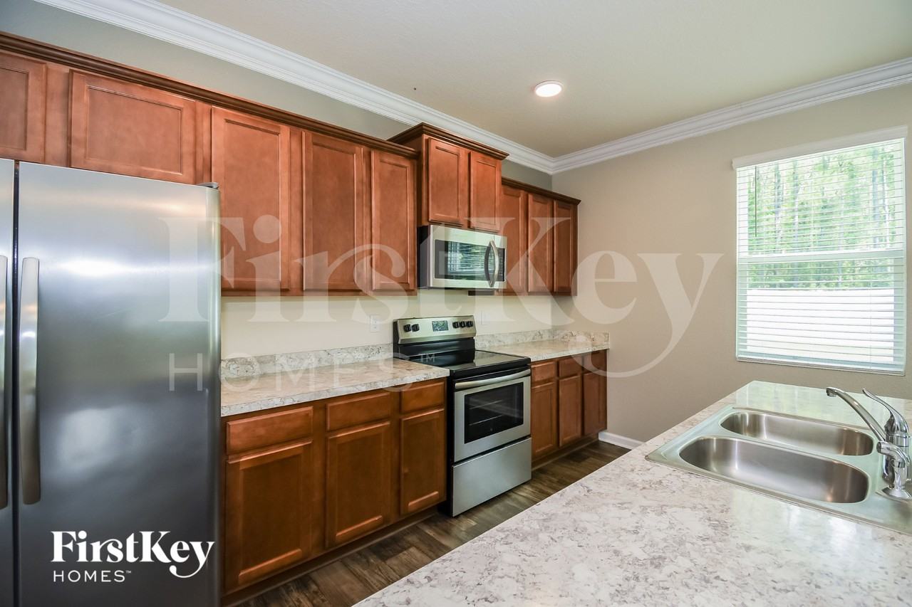 6944 Sandle Dr - Photo 6 of 15